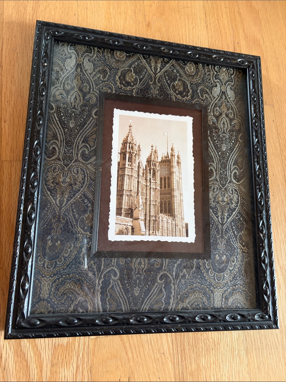 Beautiful Brocade Ornate Carved Frame for 4 x 6 Photo Black & Gold Tones